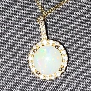 21" Effy 14k diamond and Opal pendant necklace